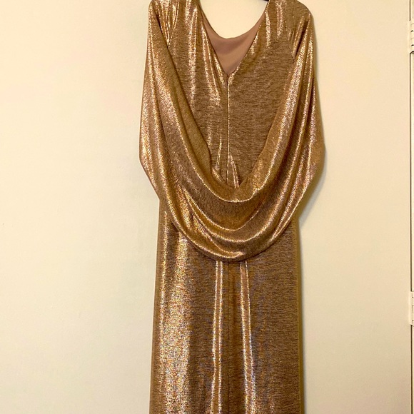 Wedding Dress - Picture 1 of 2